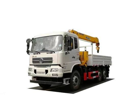 Camion grue 7 tonnes